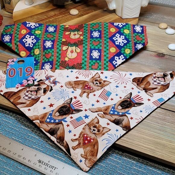 #19 Large 13.5" Patriotic Dogs & Christmas Reindeer Dog Bandanas - Picture 1 of 3